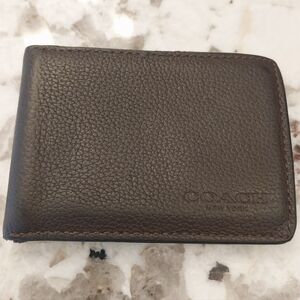Coach Compact Billfold Wallet - Brown -